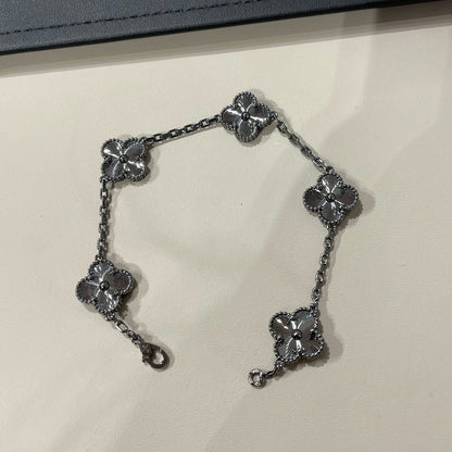 [LuxJewelry]CLOVER 5 MOTIF BLACK BRACELET