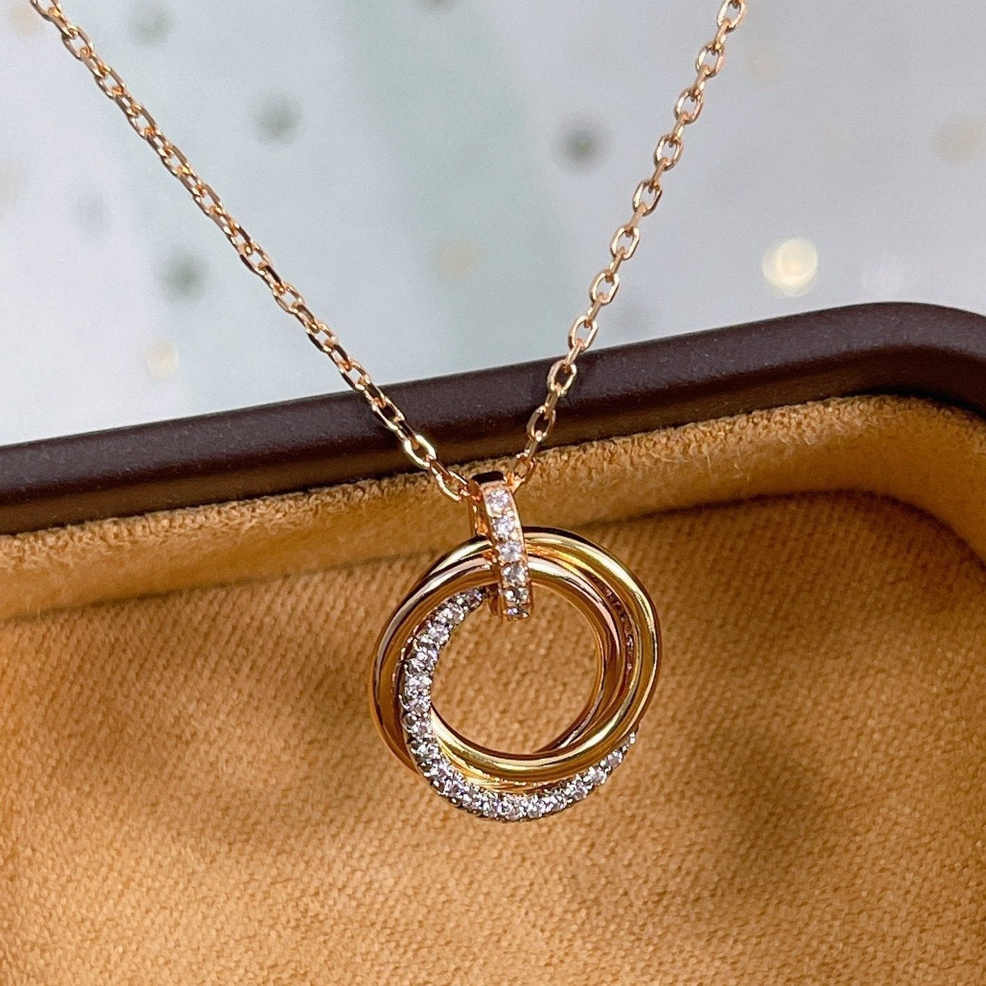 [LuxJewelry]TRINITY NECKLACE SILVER GOLD PINK GOLD DIAMONDS