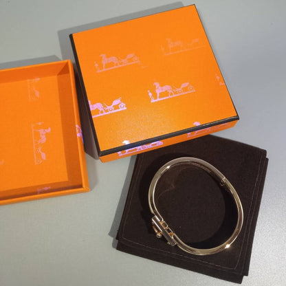 [LuxJewelry]H CLOUD BLUE BRACELET
