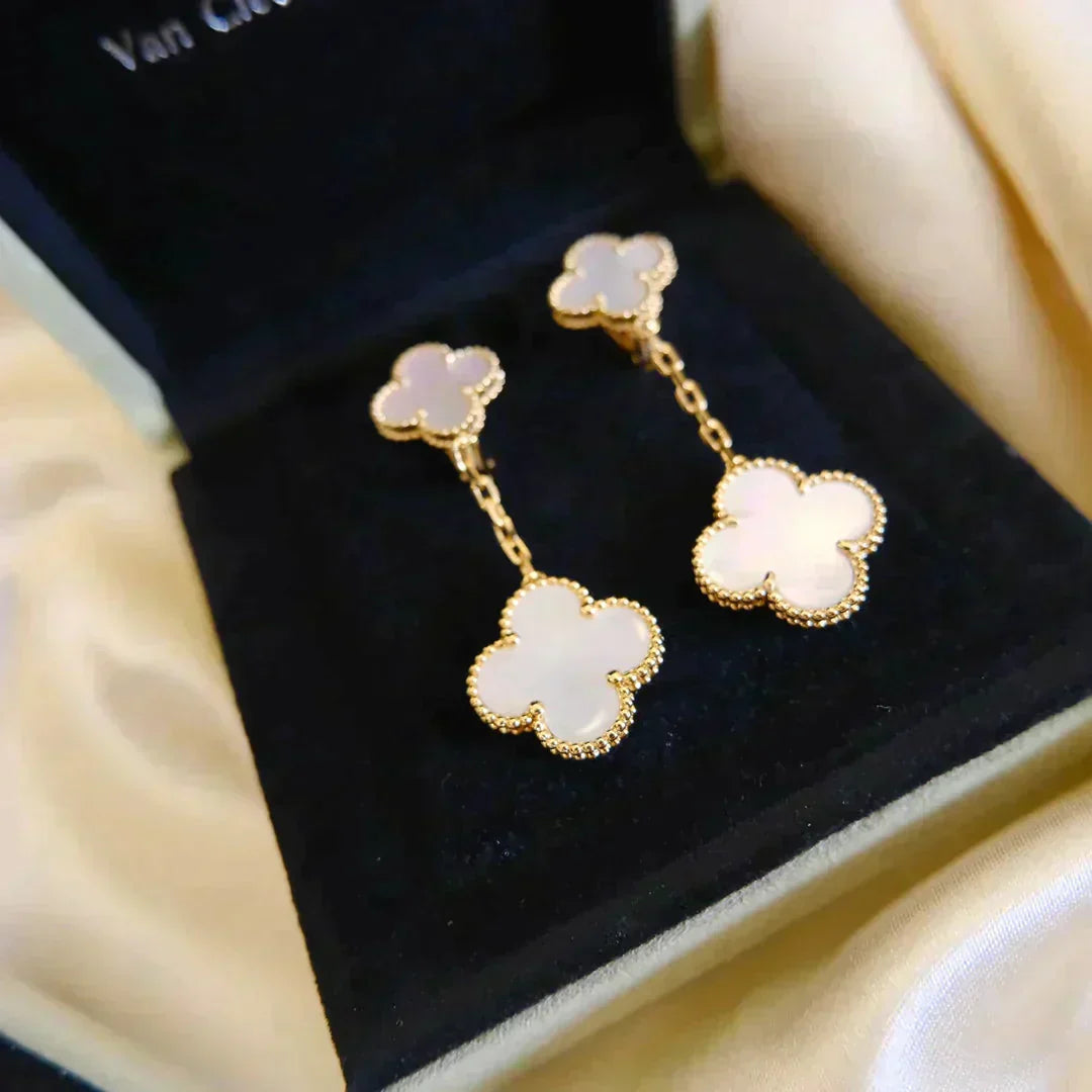 [LuxJewelry]CLOVER 2 MOTIF WHITE MOP EARRINGS
