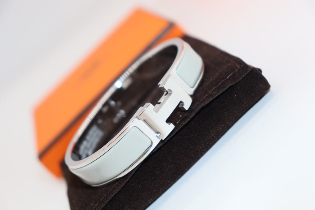 [LuxJewelry]H LIGHT BLUE BRACELET