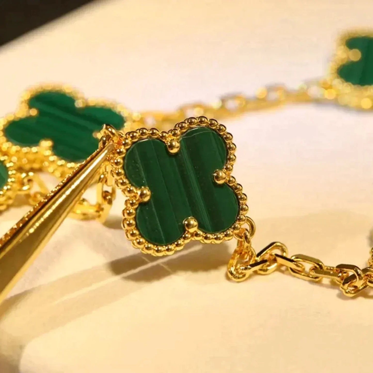 [LuxJewelry]CLOVER 5 MOTIFS MALACHITE BRACELET