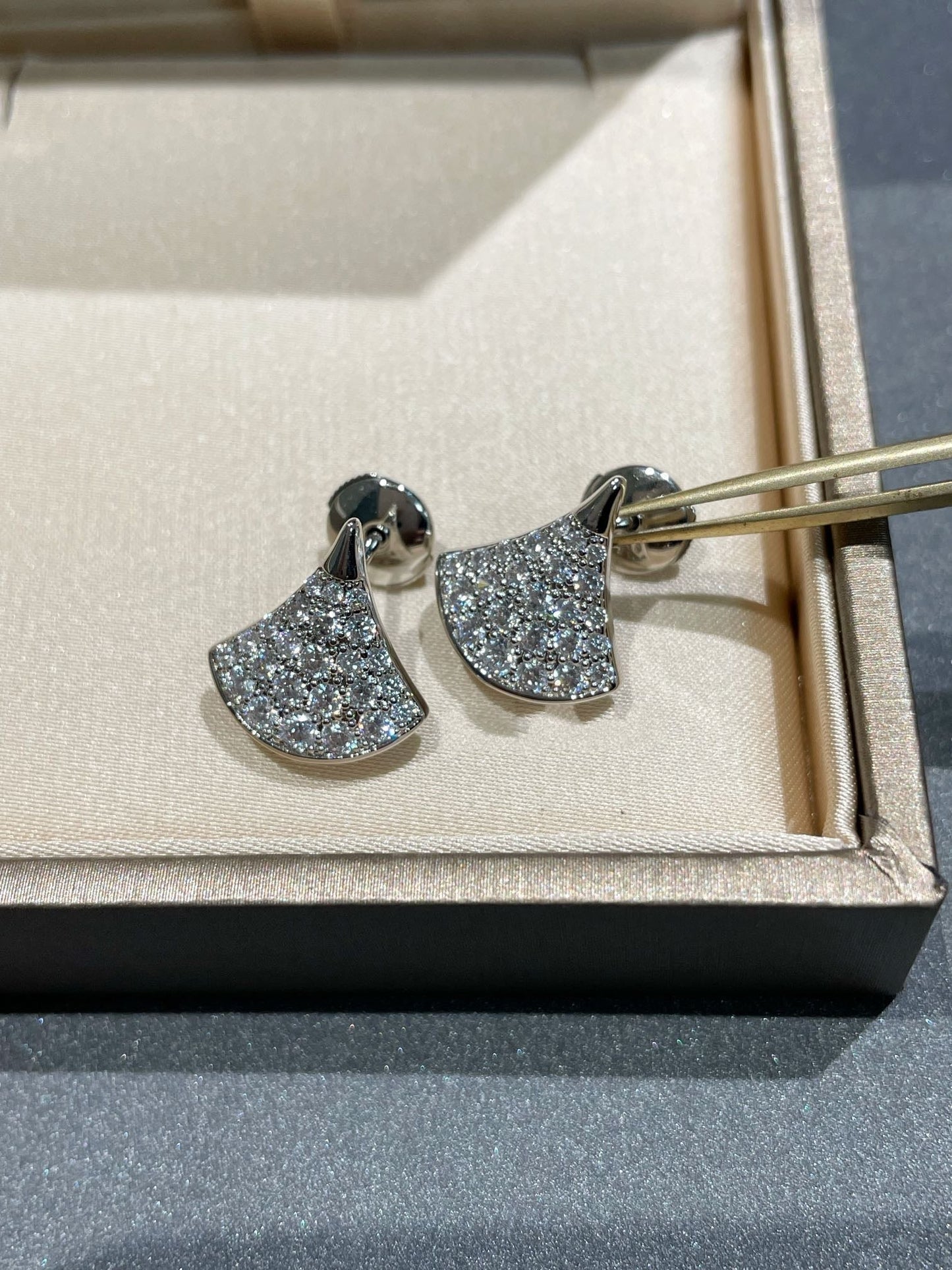 [LuxJewelry]DREAM STUD EARRINGS DIAMOND