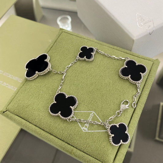 [Top&on]CLOVER 5 MOTIFS SIVLER ONYX BRACELET