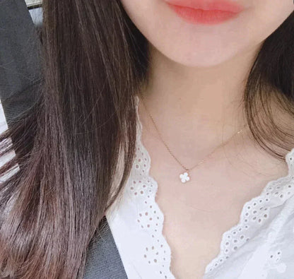 [LuxJewelry]CLOVER MINI 9.5MM WHITE MOTHER-OF-PEARL NECKLACE