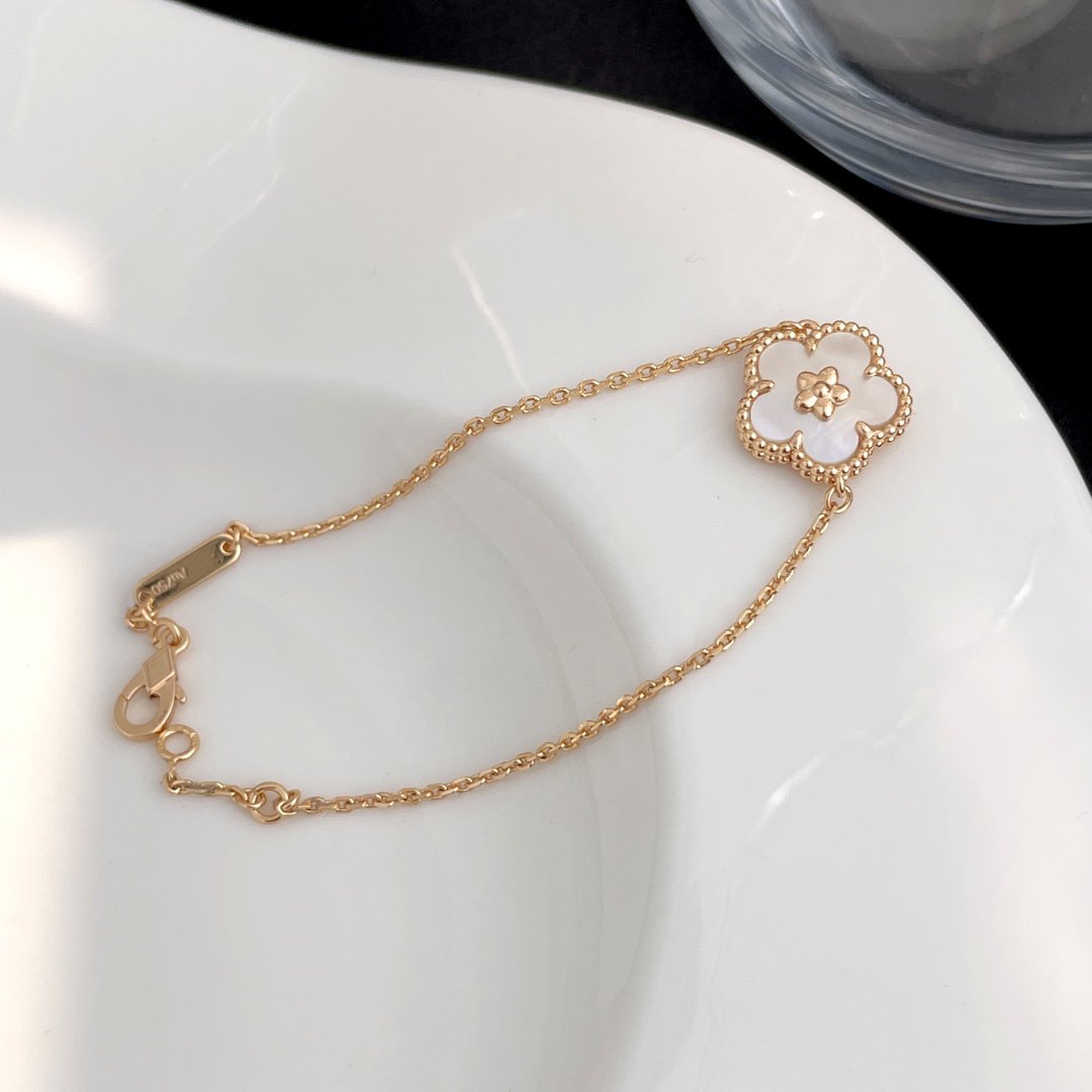 [LuxJewelry]LUCKY SPRING ROSE GOLD MOP BRACELET