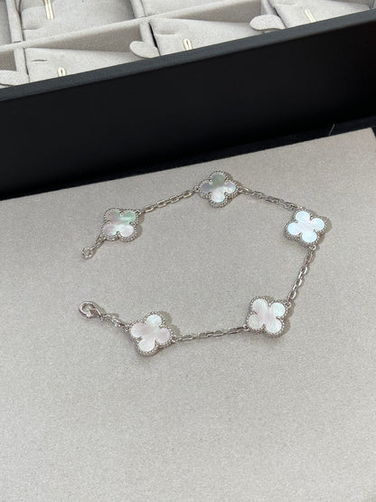 [LuxJewelry]CLOVER SILVER MOP 5 MOTIF BRACELET