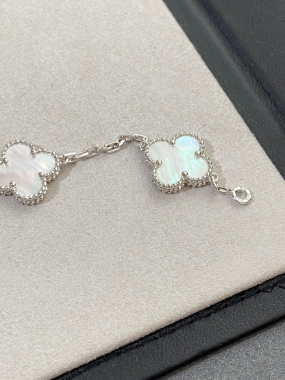 [LuxJewelry]CLOVER SILVER MOP 5 MOTIF BRACELET