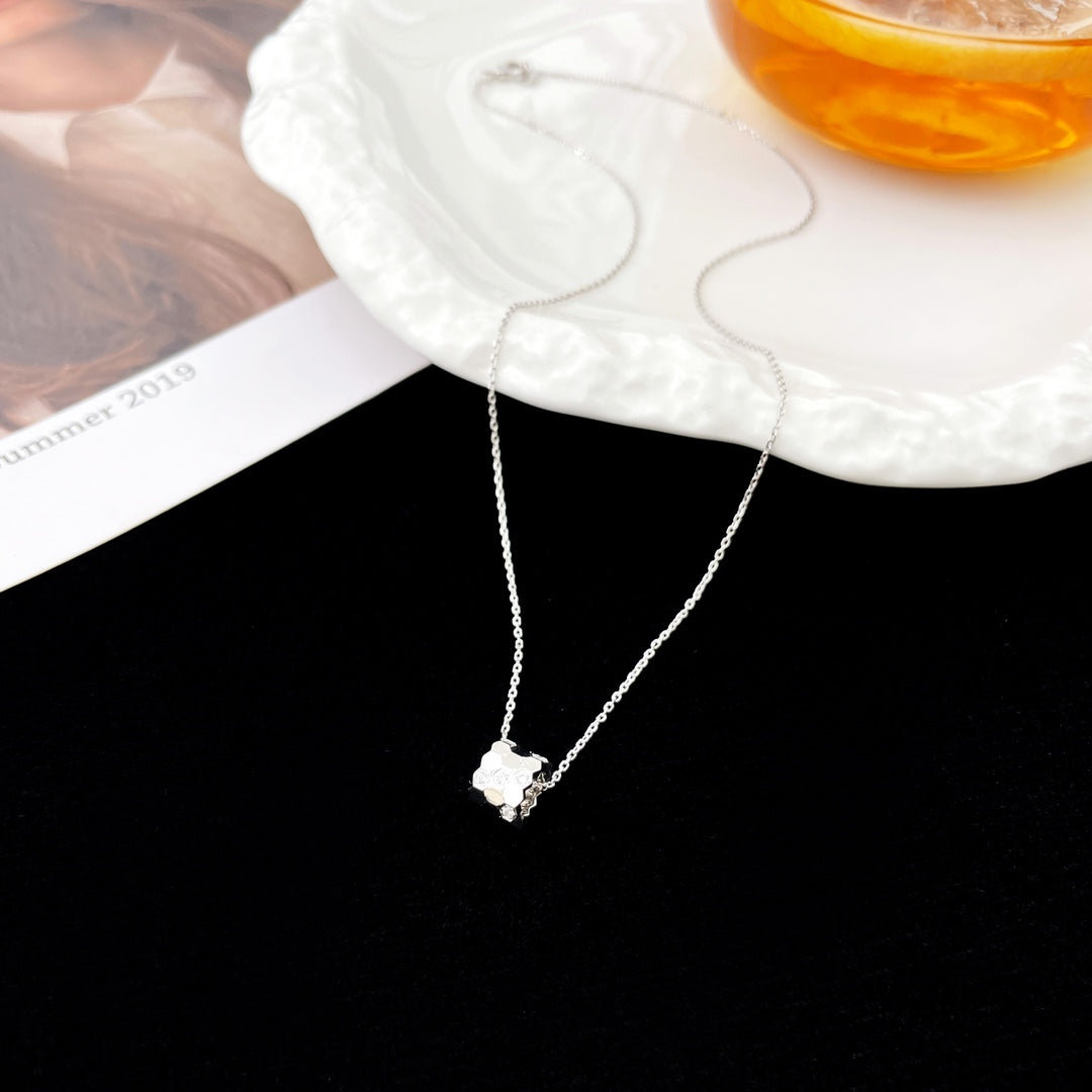 [LuxJewelry]BEE MINI PEDANT DIAMOND NECKLACE