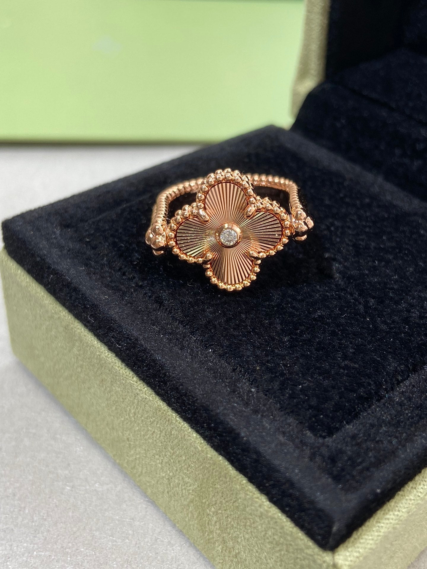 [LuxJewelry]CLOVER RIVERSIBLE PINK GOLD RING