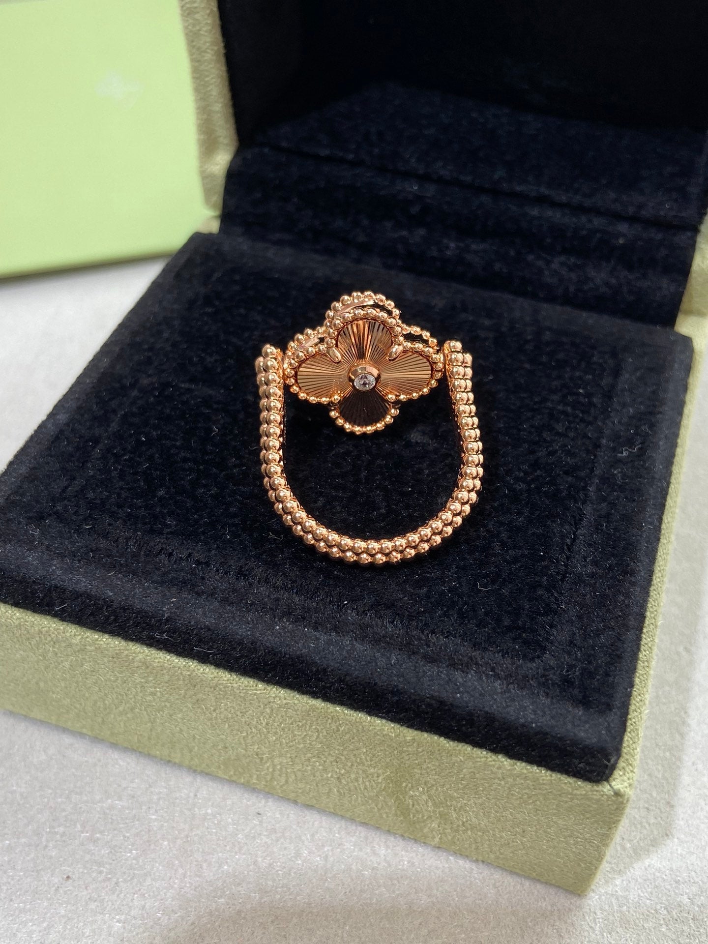 [LuxJewelry]CLOVER RIVERSIBLE PINK GOLD RING