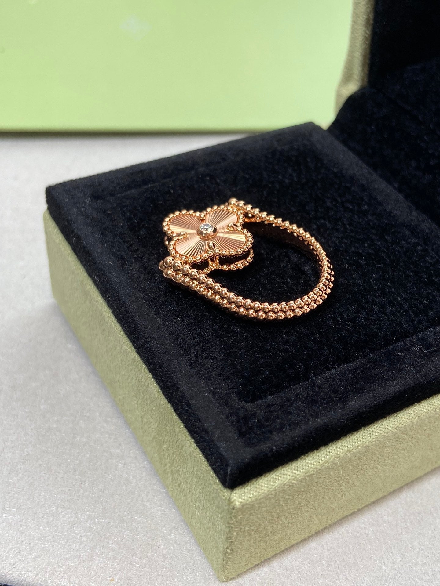 [LuxJewelry]CLOVER RIVERSIBLE PINK GOLD RING