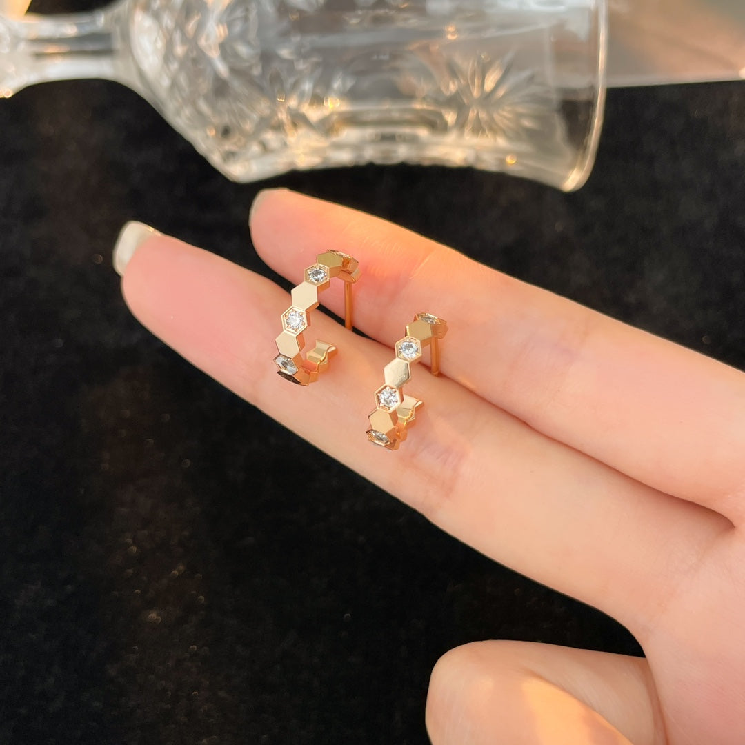 [LuxJewelry]BEE LOVE DIAMOND HOOP EARRINGS