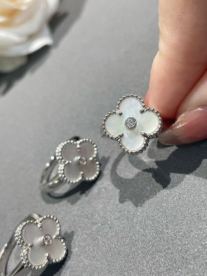 [LuxJewelry]CLOVER SILVER MOP DIAMOND RING