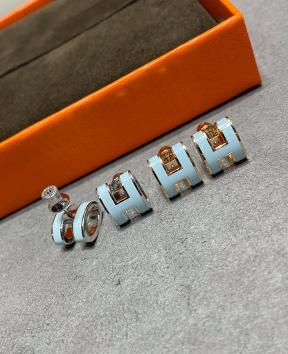 [LuxJewelry]POP H SKY BLUE STUD EARRINGS