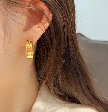 [LuxJewelry]LOVE 5.5MM 1 DIAMOND EARRINGS