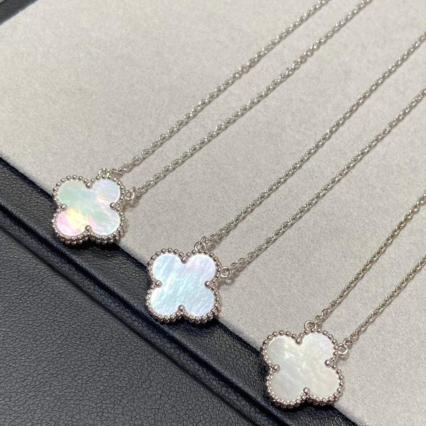 [LuxJewelry]CLOVER MEDIUM SILVER WHITE MOP NECKLACE