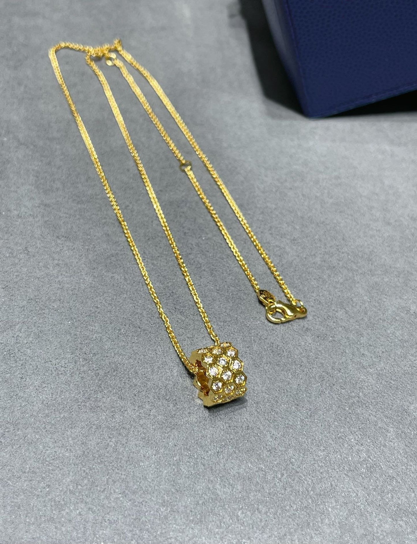 [LuxJewelry]BEE LOVE DIAMOND PAVED 3 ROW NECKLACE