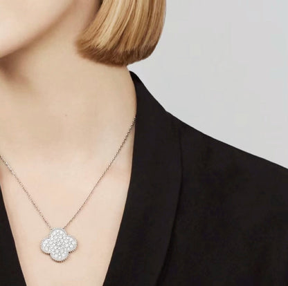 [LuxJewelry]CLOVER 25MM LARGE PENDANT DIAMOND PAVED SILVER NECKLACE
