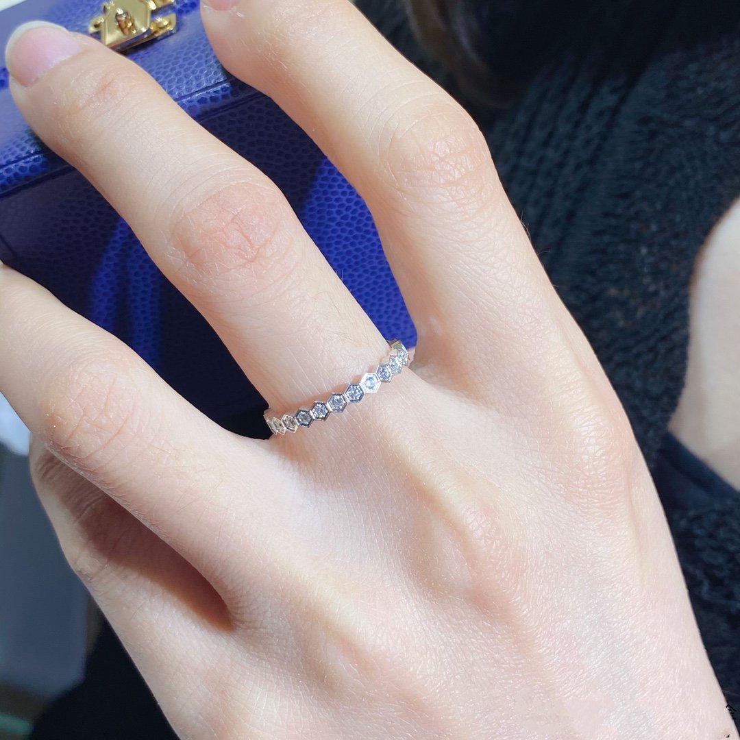[LuxJewelry]BEE LOVE DIAMOND PAVED SMALL RING