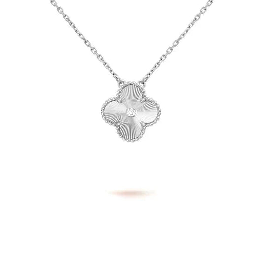 [LuxJewelry]CLOVER  15MM DIAMOND LASER NECKLACE SILVER
