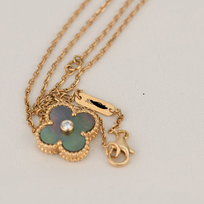 [LuxJewelry]CLOVER 15MM DIAMOND AND MOTHER-OF-GREY NECKLACE
