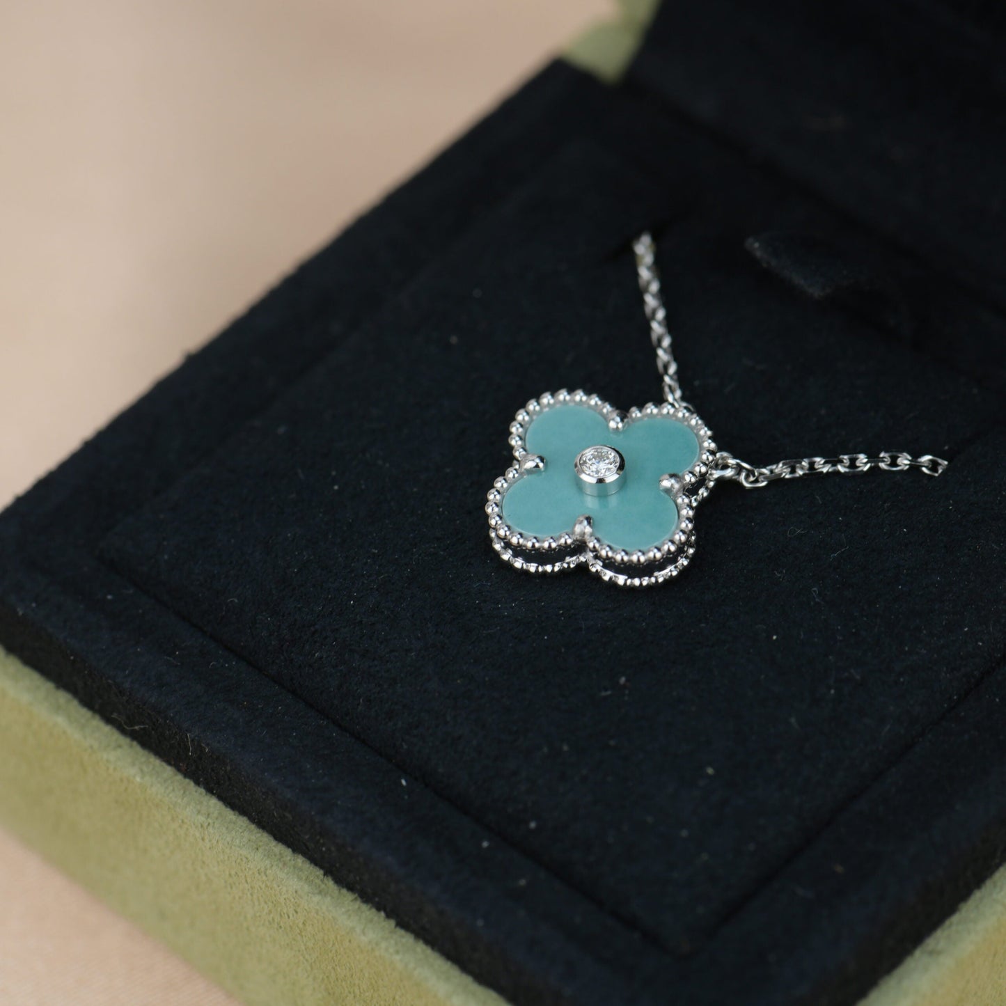 [LuxJewelry]CLOVER 15MM DIAMOND SVRES PORCELAIN  NECKLACE SILVER