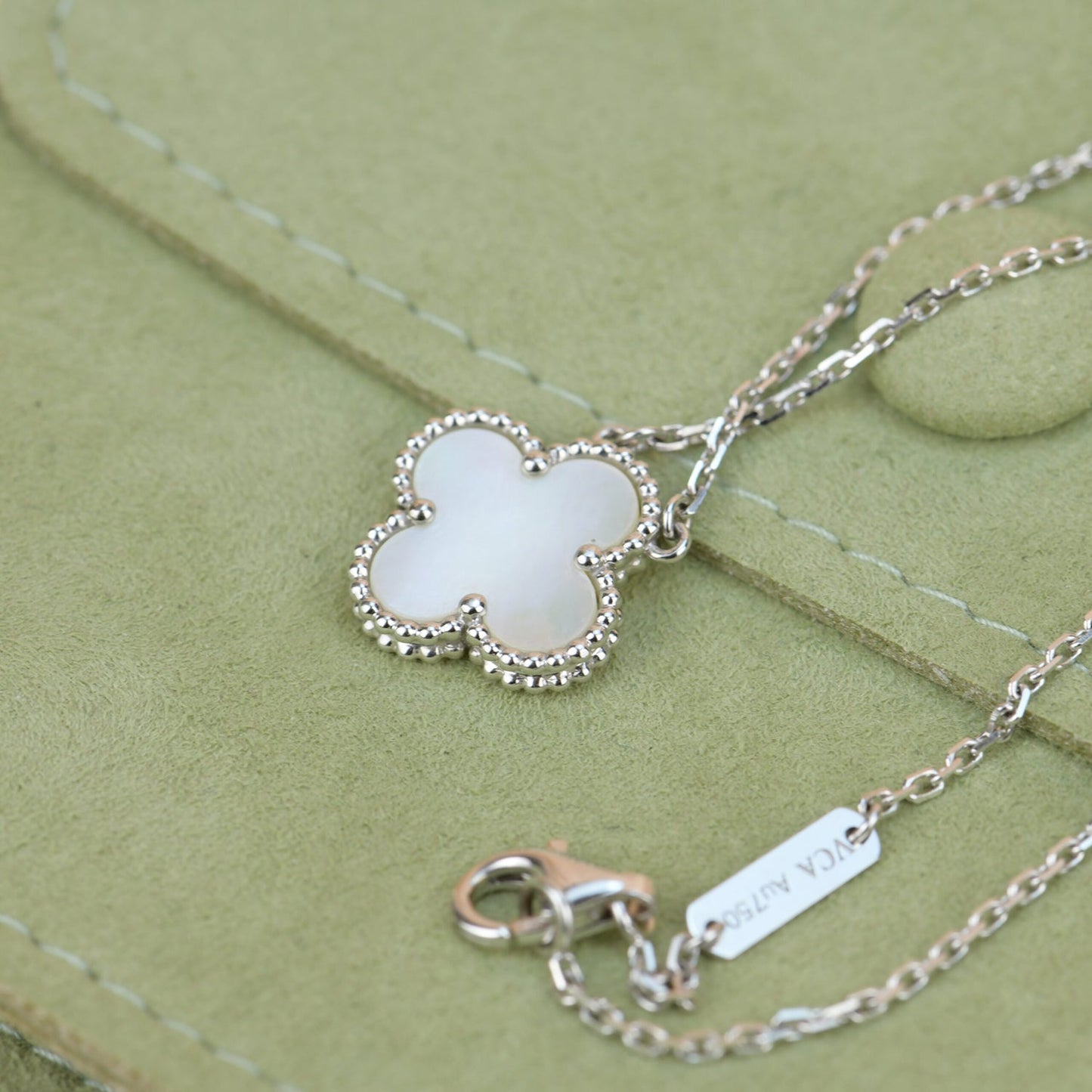 [LuxJewelry]CLOVER  15MM WHITE MOTHER-OF-PEARL SILVER