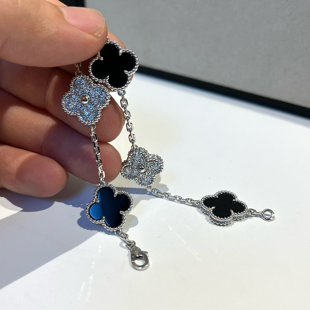 [LuxJewelry]CLOVER 5 MOTIF ONYXS DIAMOND BRACELET SILVER