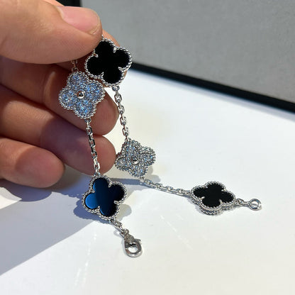 [LuxJewelry]CLOVER 5 MOTIF ONYXS DIAMOND BRACELET SILVER