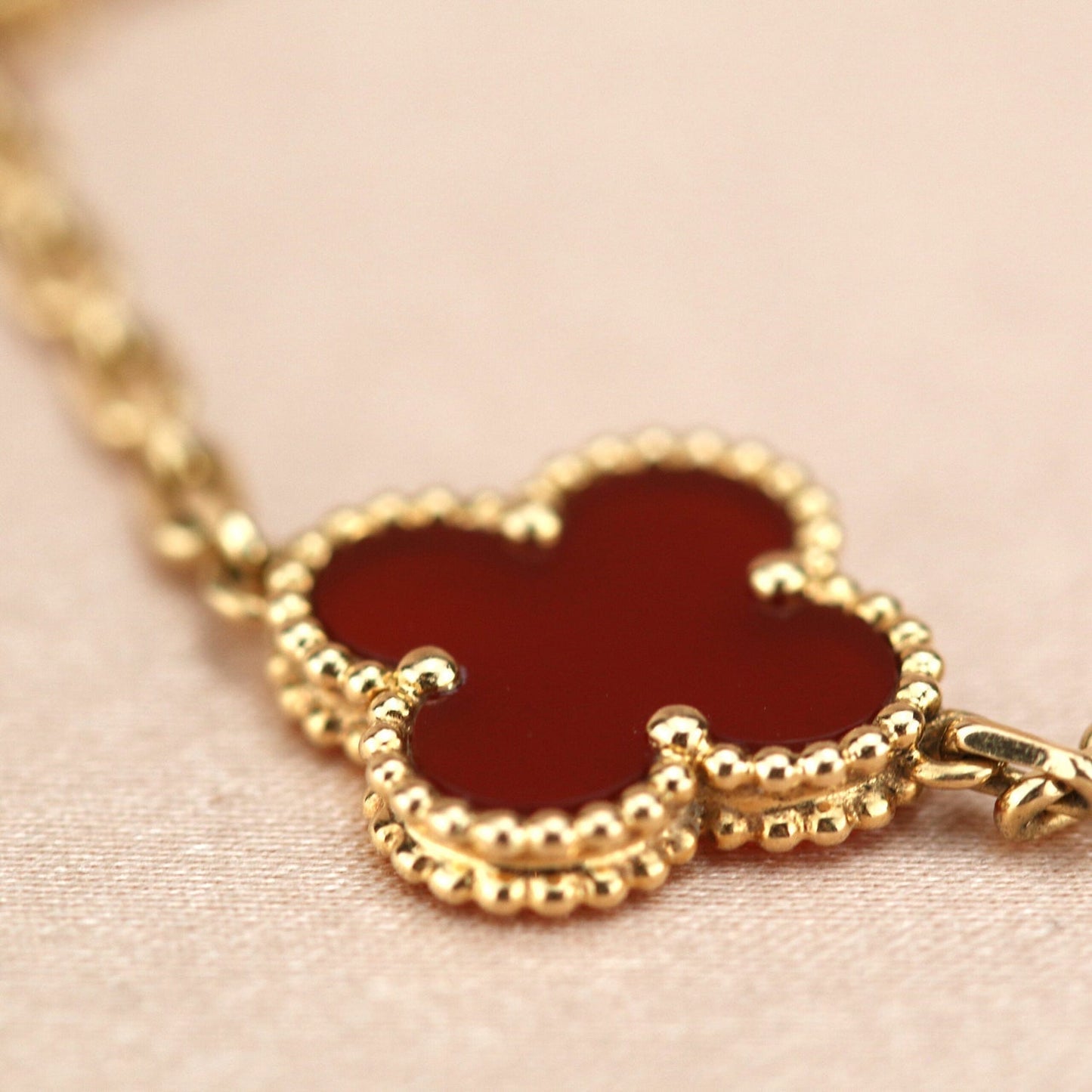 [LuxJewelry]CLOVER 5 MOTIFS RED AGATE  BRACELET