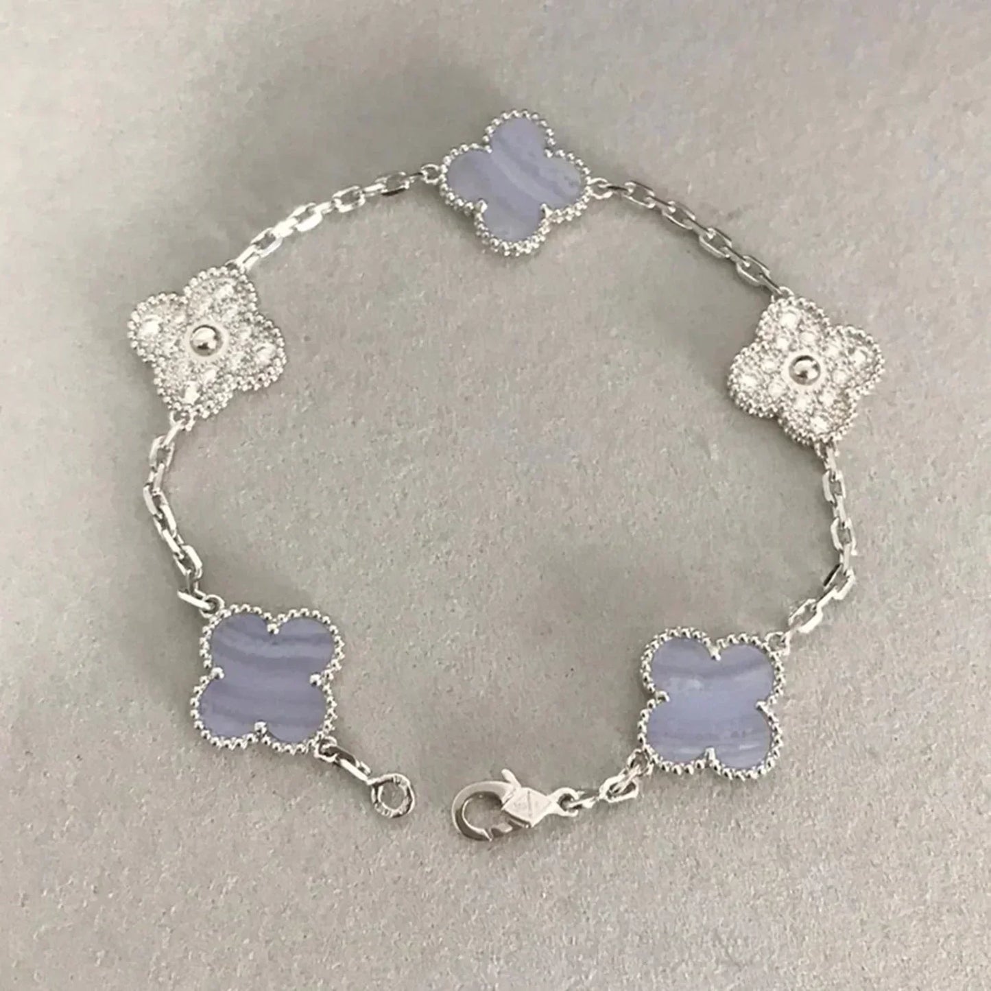 [LuxJewelry]CLOVER  5 MOTIF DIAMOND PURPLE CHALCEDONY BRACELET SILVER