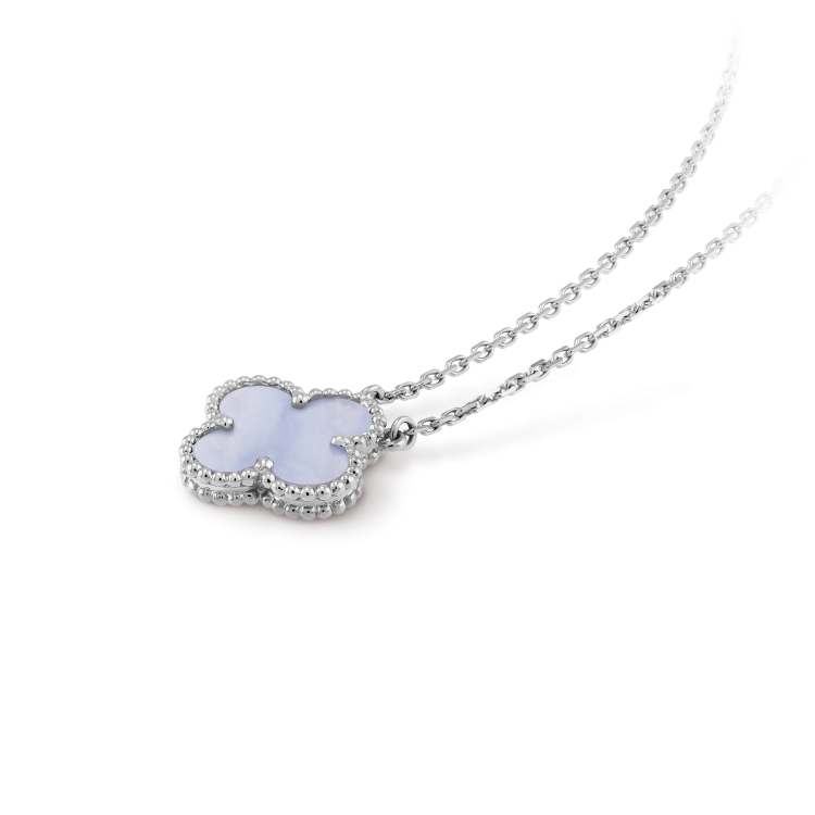 [LuxJewelry]CLOVER 15MM BLUE CHALCEDONY NECKLACE SILVER