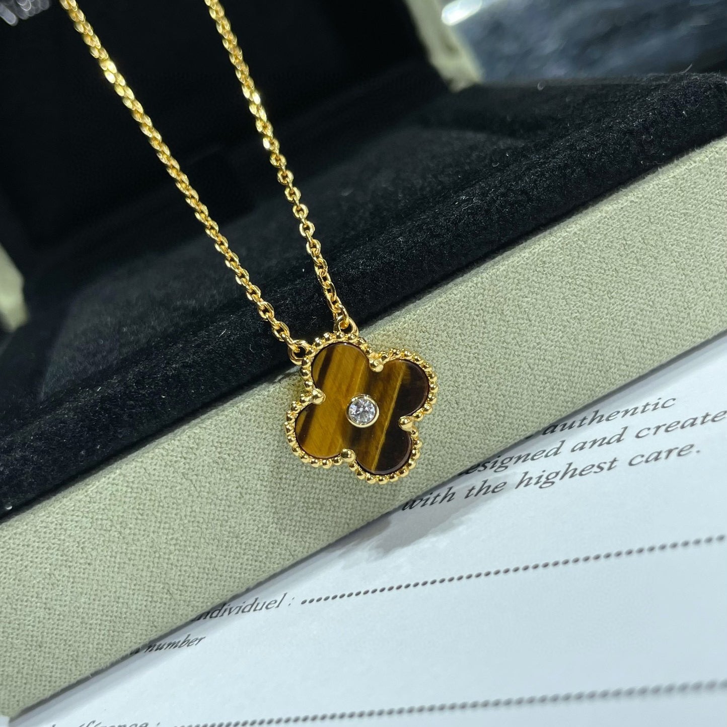 [LuxJewelry]CLOVER 15MM DIAMOND AND YELLOW TIGER'S EYE AGATE necklace