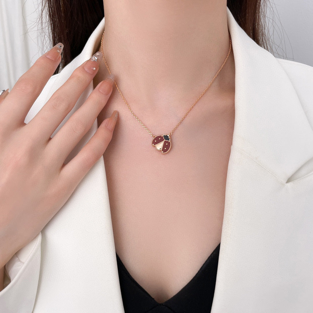 [LuxJewelry]LUCKY  CARNELIANS LADYBUG NECKLACE