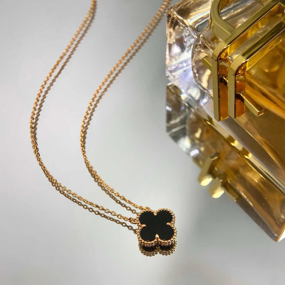 [LuxJewelry]CLOVER 15MM BLACK ONYX SINGLE FLOWER NECKLACE