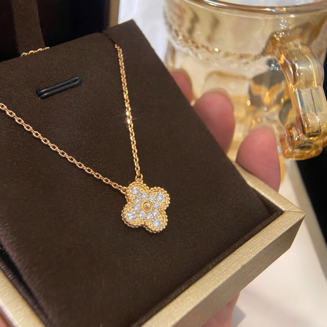 [LuxJewelry]CLOVER 15MM DIAMOND SINGLE FLOWER NECKLACE