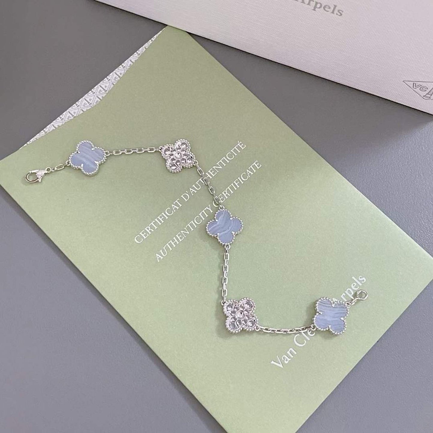[LuxJewelry]CLOVER  5 MOTIF DIAMOND PURPLE CHALCEDONY BRACELET SILVER