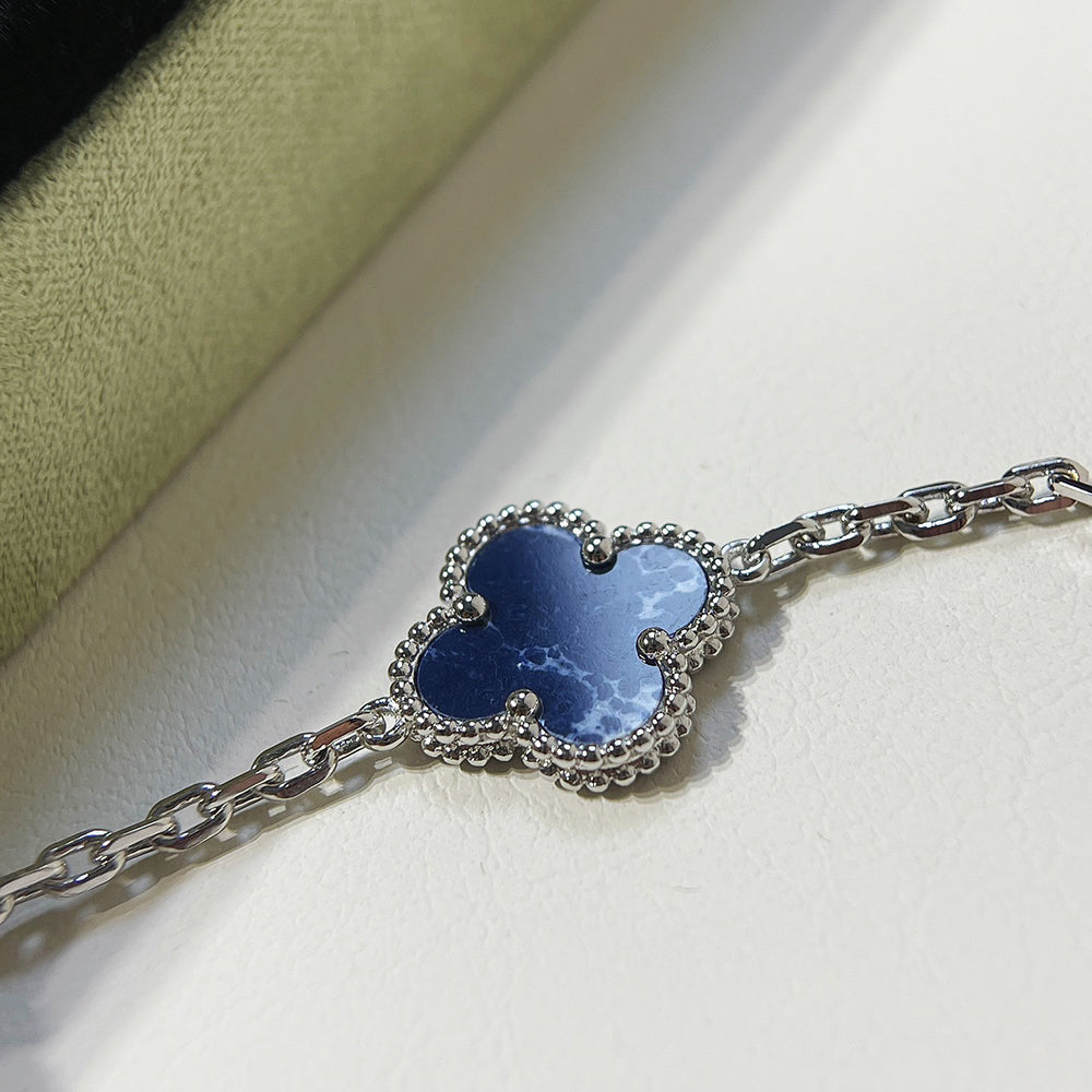 [LuxJewelry]CLOVER 5 MOTIF PIETERSITE SILVER BRACELET