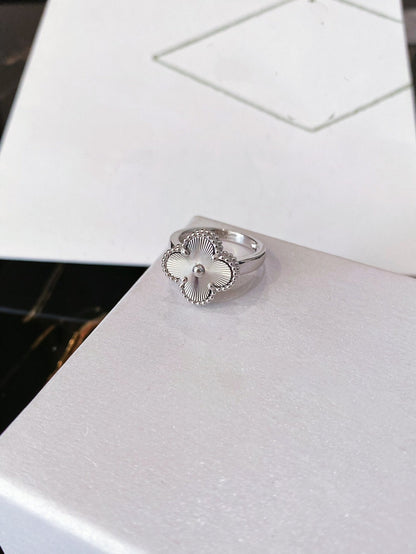 [LuxJewelry]CLOVER SILVER RING