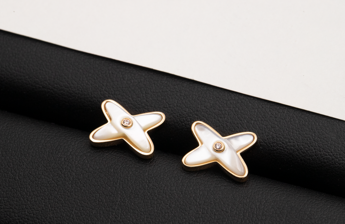 [LuxJewelry]JEUX DE WHITE MOP ROSE GOLD DIAMOND EARRINGS