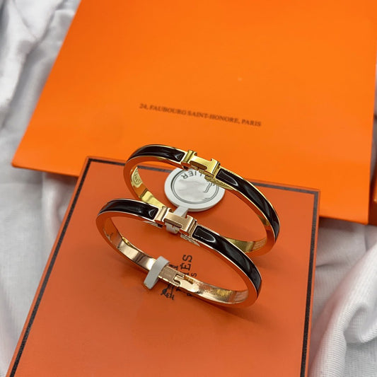 [LuxJewelry]CLASSIC HM CLIC BLACK 8MM ENAMEL BRACELET