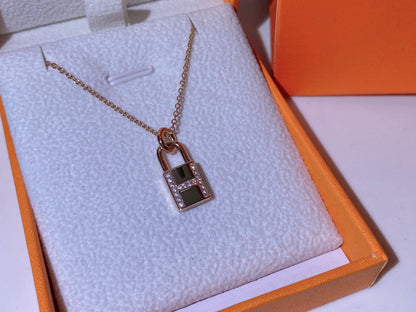 [LuxJewelry]HM ADVANCED NICHE LOCK HEAD NECKLACE DIAMONDS