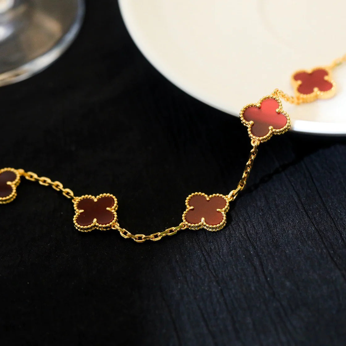 [LuxJewelry]CLOVER 5 MOTIFS RED AGATE  BRACELET
