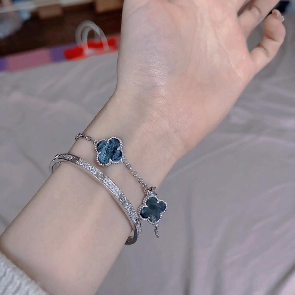 [LuxJewelry]CLOVER 5 MOTIF PIETERSITE SILVER BRACELET