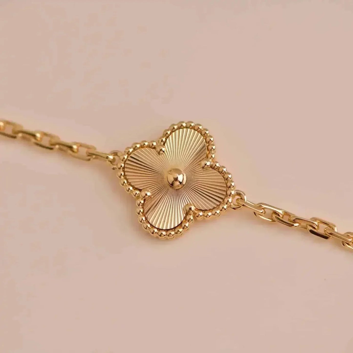 [LuxJewelry]CLOVER 5 FLOWERS LASER BRACELET