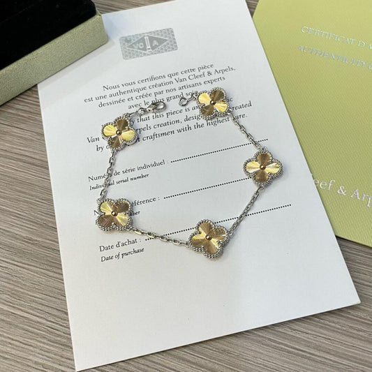 [Top&on]CLOVER  5 MOTIFS  CHRISTMAS LIMITED EDITION BRACELET