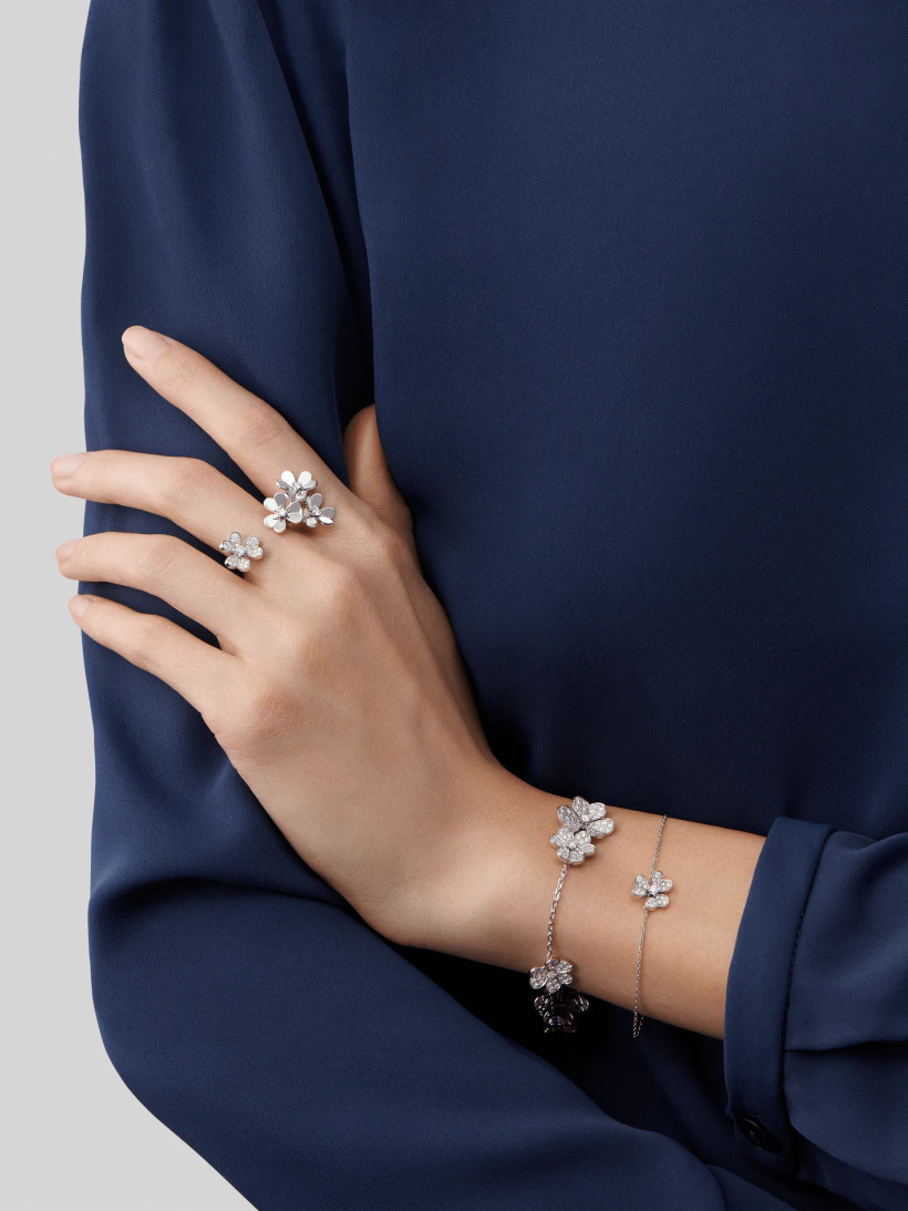 [LuxJewelry]FRIVOLE SILVER FLOWER DIAMOND BRACELET