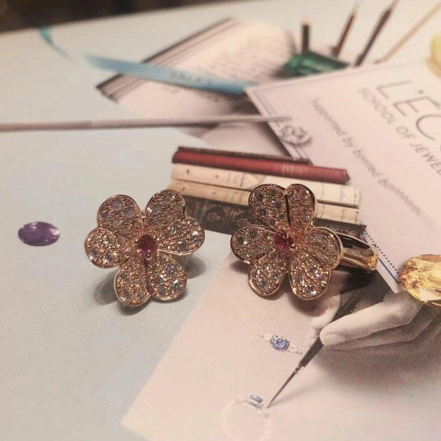 [LuxJewelry]FRIVOLE PINK GOLD FLOWER DIAMOND EARRINGS
