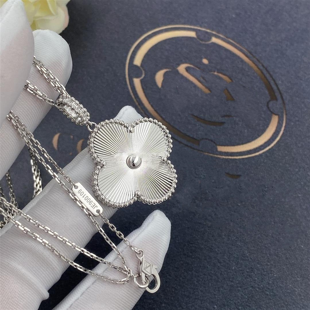 [LuxJewelry]CLOVER 25MM SILVER BIG CLOVER NECKLACE